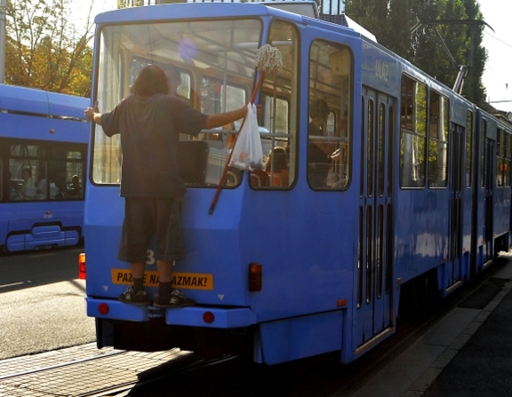 Large tramvaj