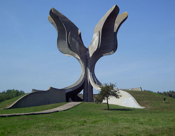 Large jasenovac